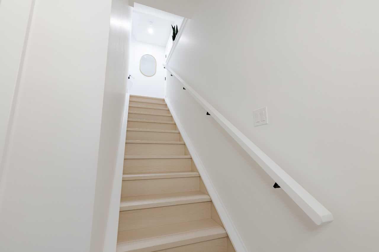 461 Rosemary Gardens SE