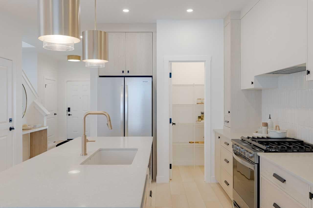 461 Rosemary Gardens SE