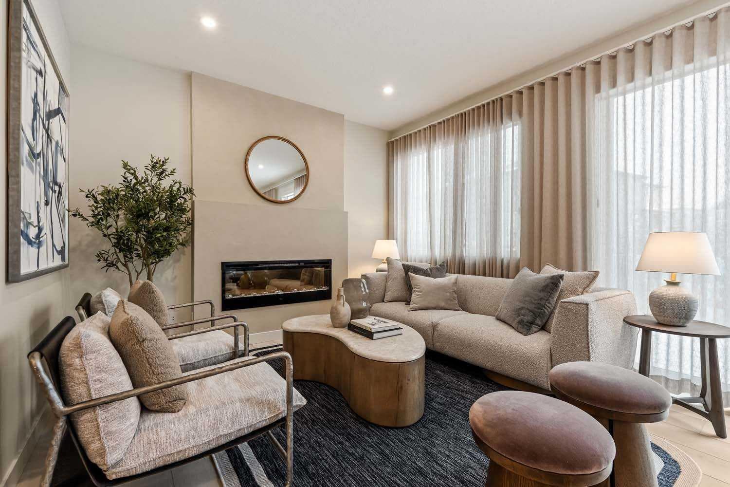 148 Lucas Green NW