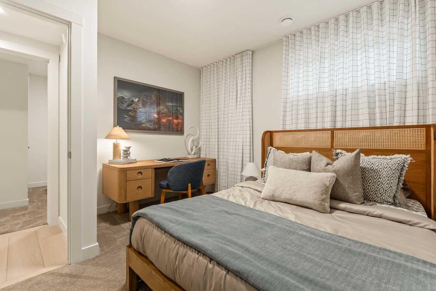 148 Lucas Green NW