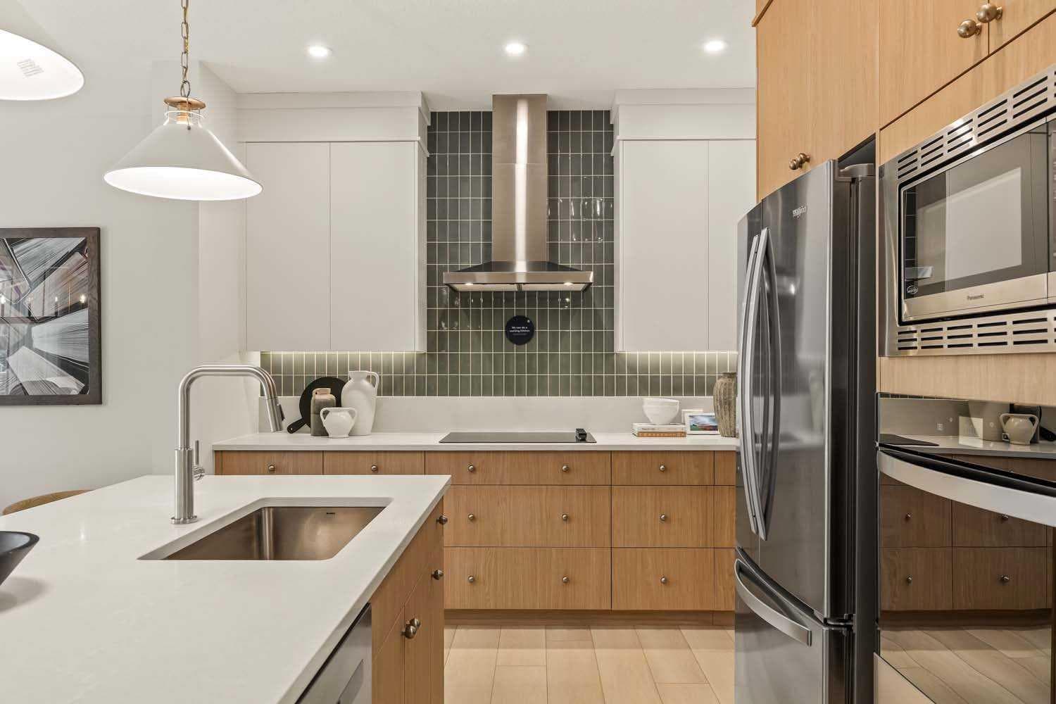 148 Lucas Green NW
