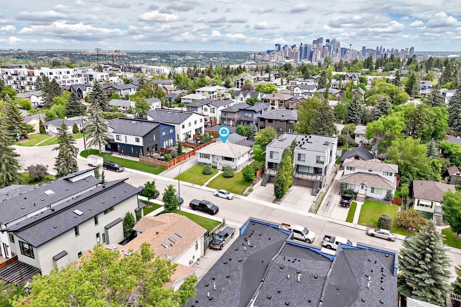 1712 28 Street SW
