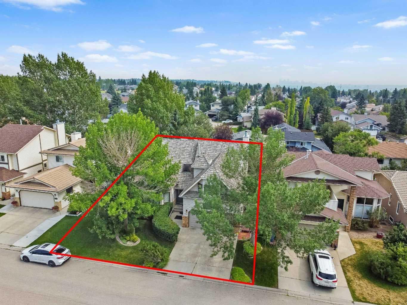 112 Hawkford Crescent NW