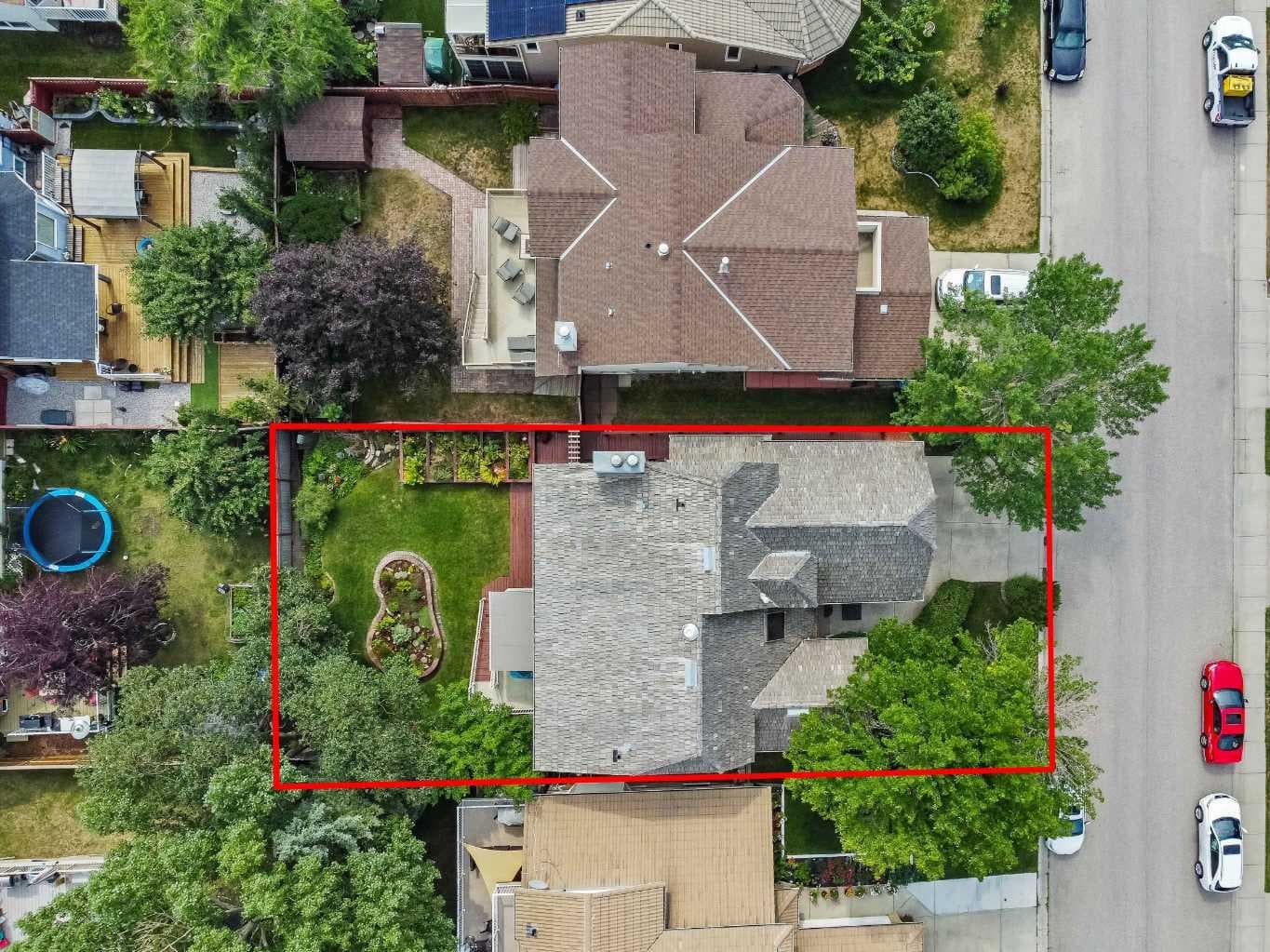 112 Hawkford Crescent NW