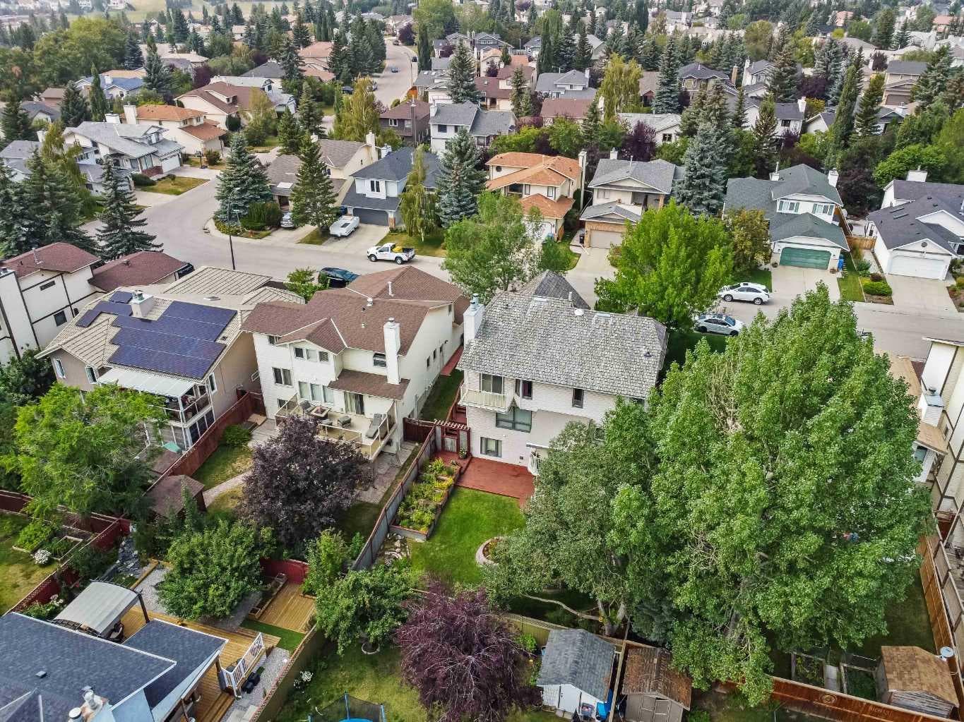112 Hawkford Crescent NW