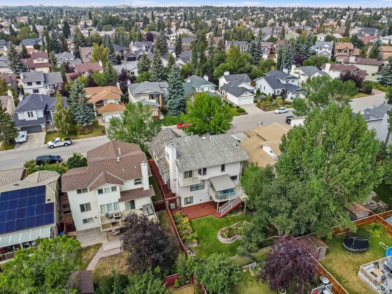 112 Hawkford Crescent NW