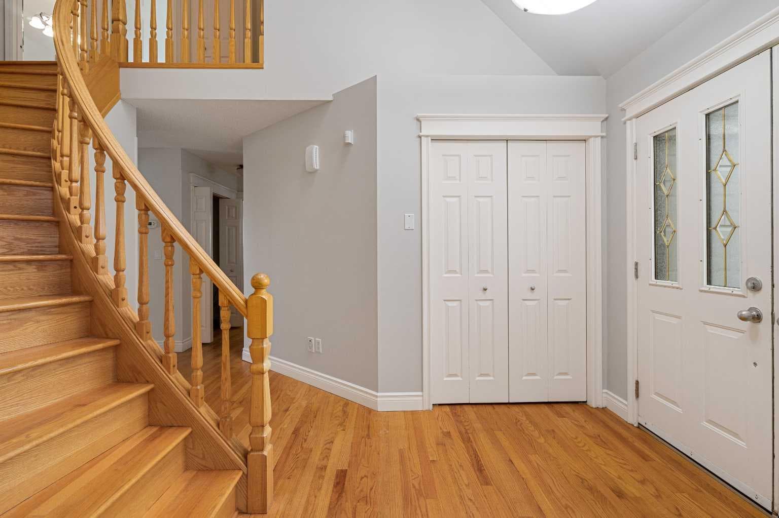 112 Hawkford Crescent NW
