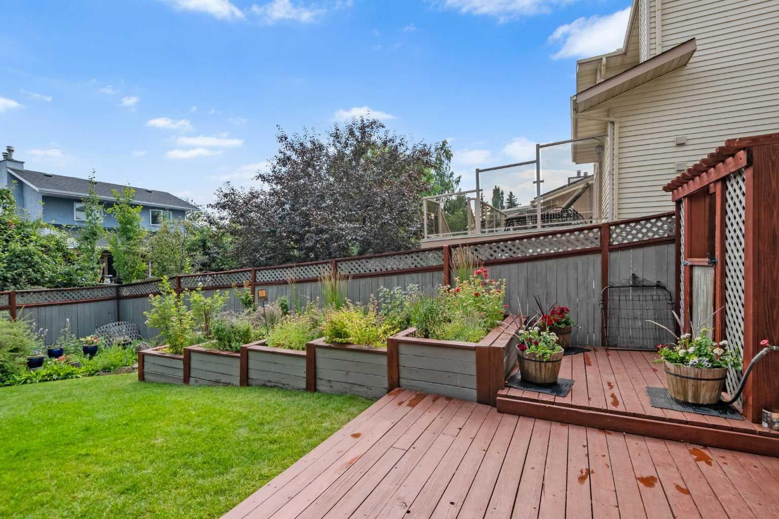 112 Hawkford Crescent NW