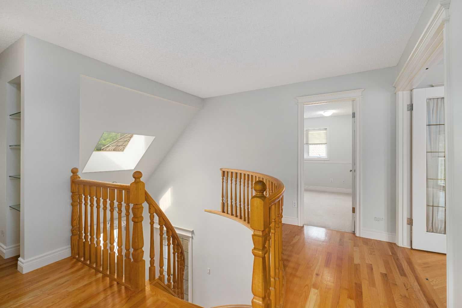 112 Hawkford Crescent NW