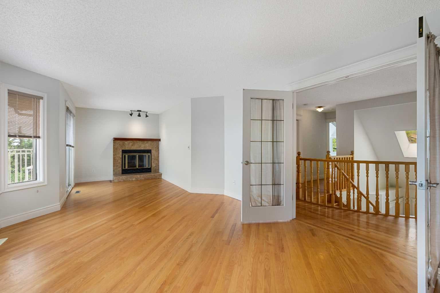 112 Hawkford Crescent NW