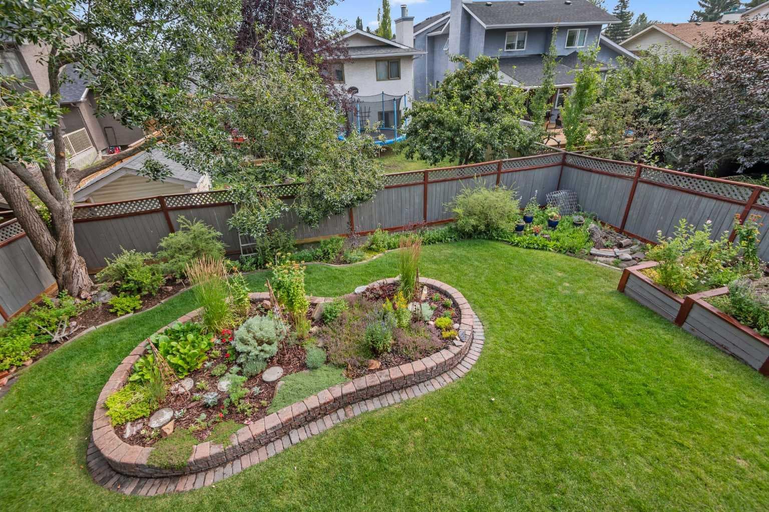 112 Hawkford Crescent NW