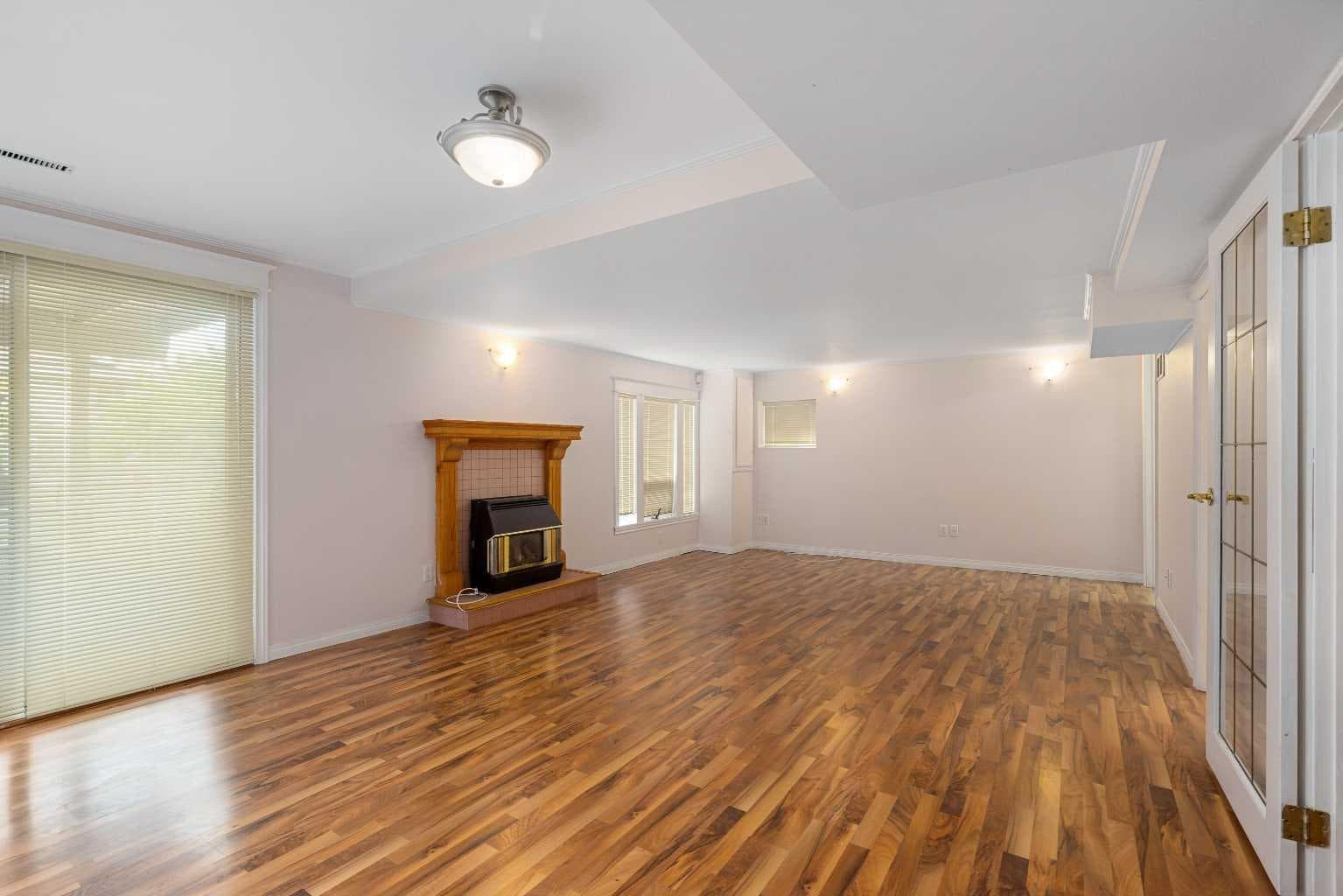 112 Hawkford Crescent NW
