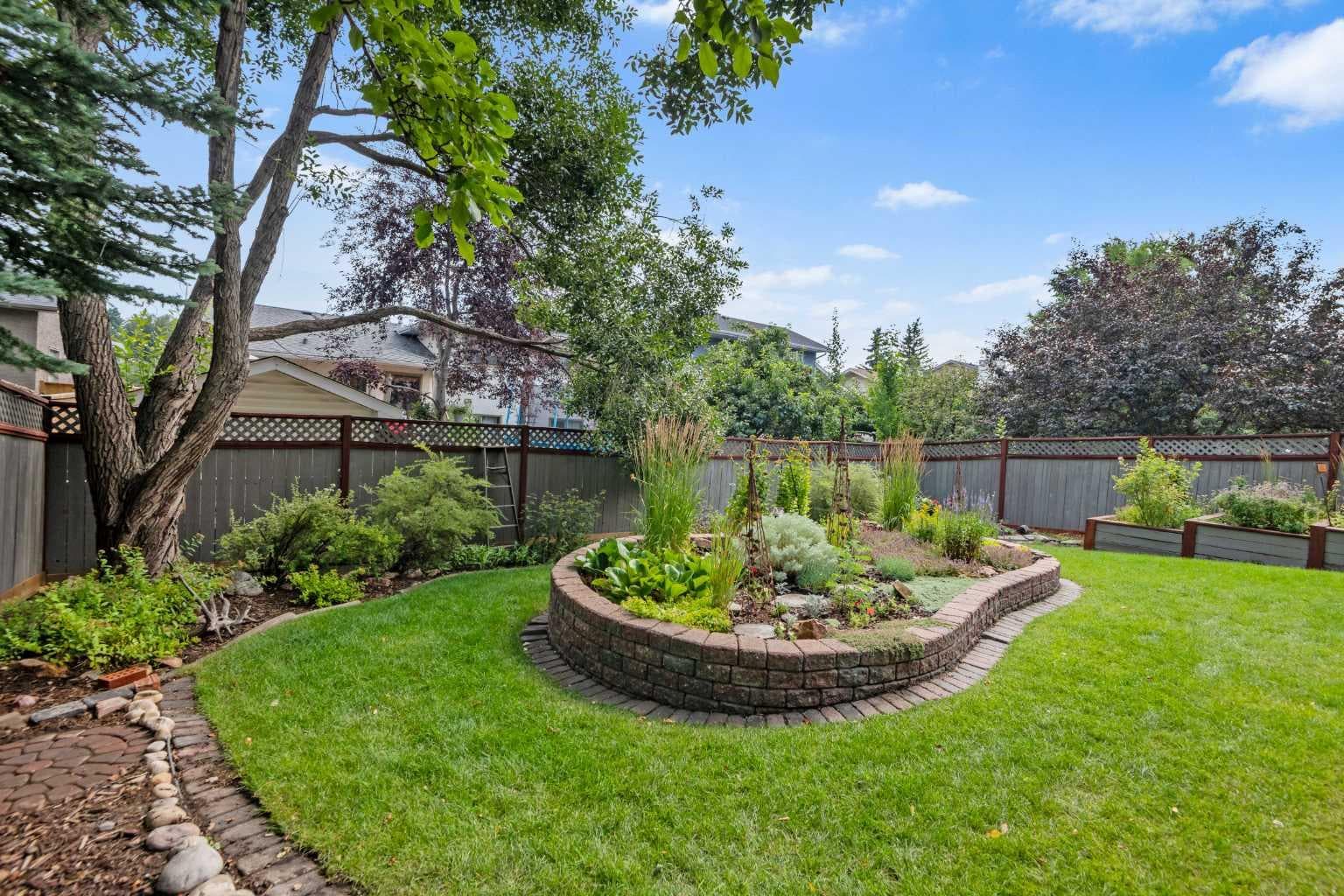 112 Hawkford Crescent NW