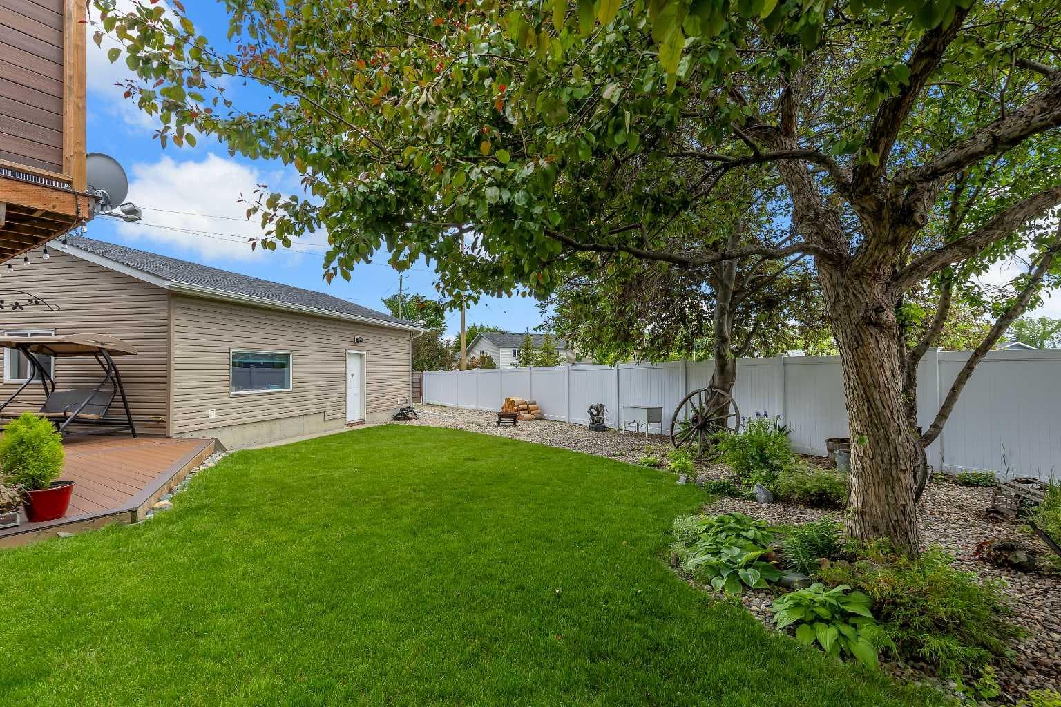 56 Coverdale Place NE