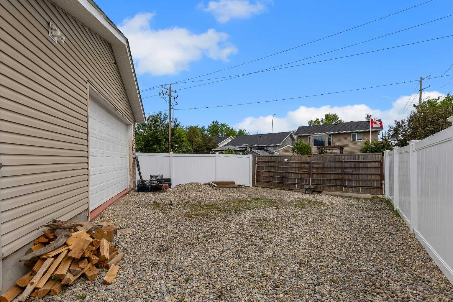 56 Coverdale Place NE