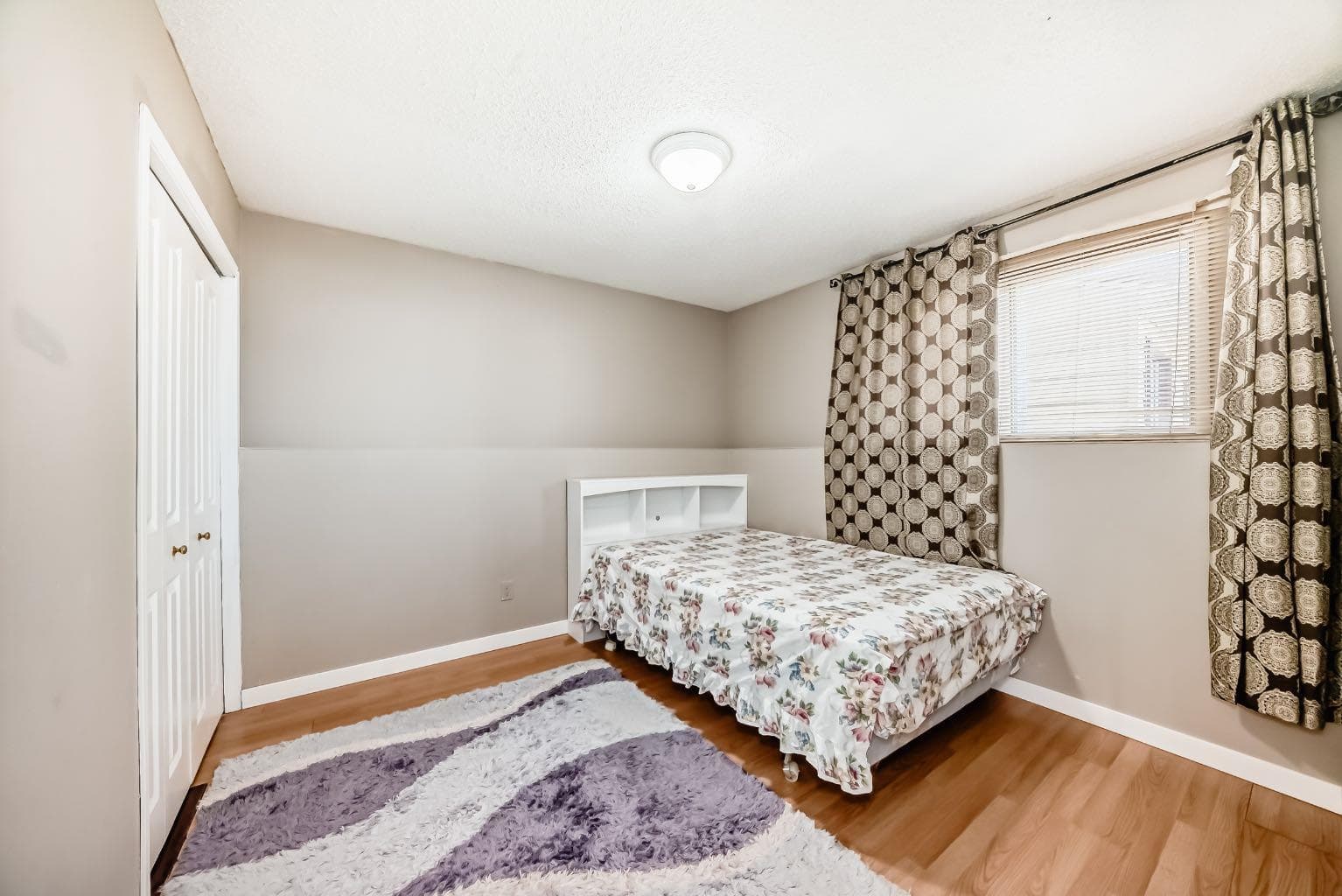 28 Rundlelawn Place NE