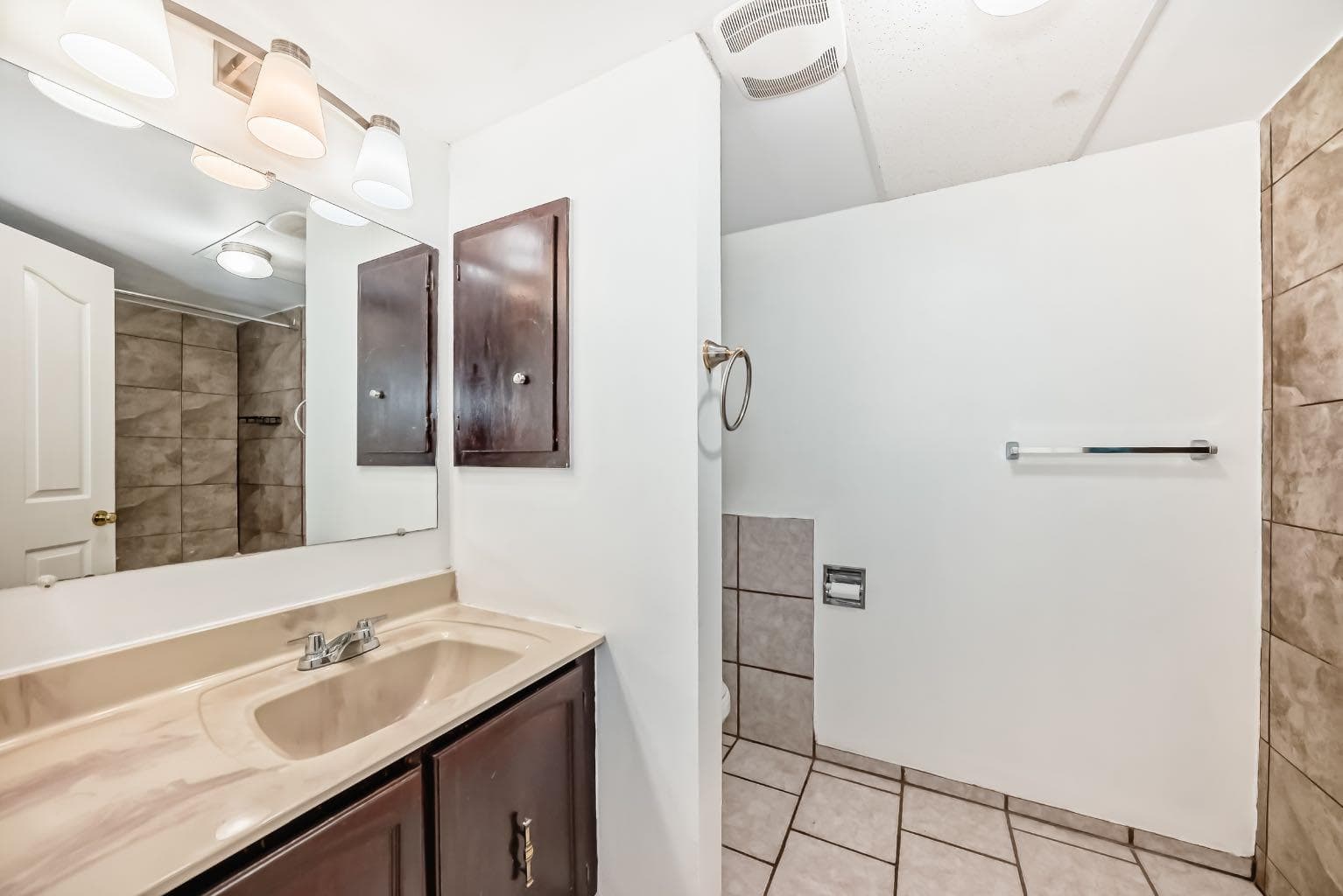 28 Rundlelawn Place NE