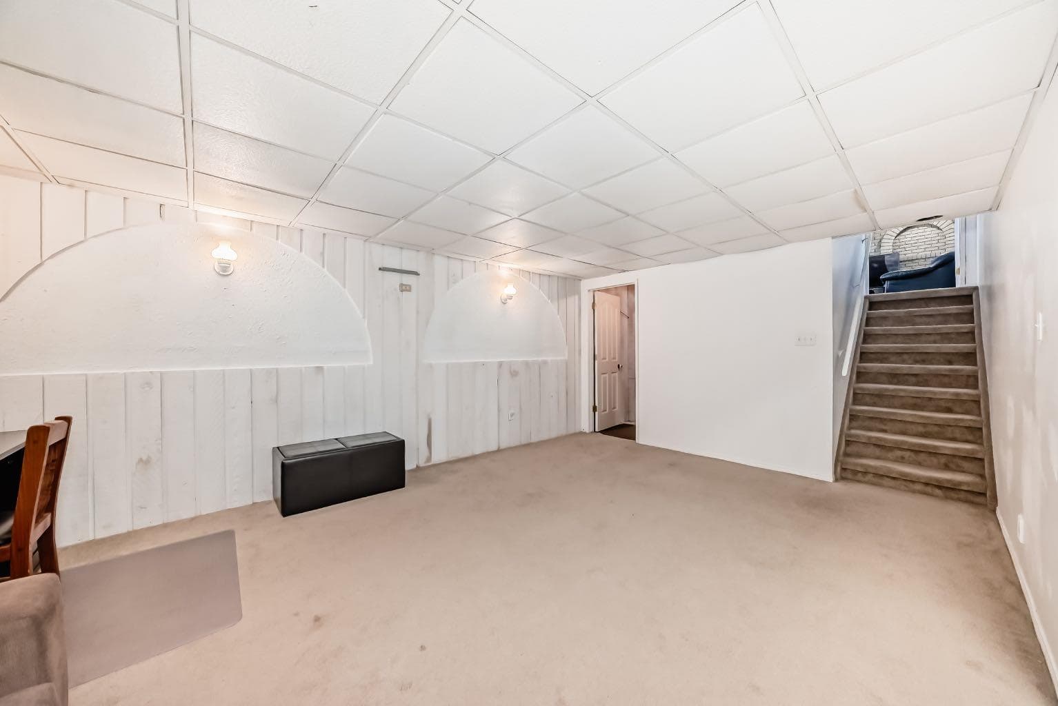 28 Rundlelawn Place NE