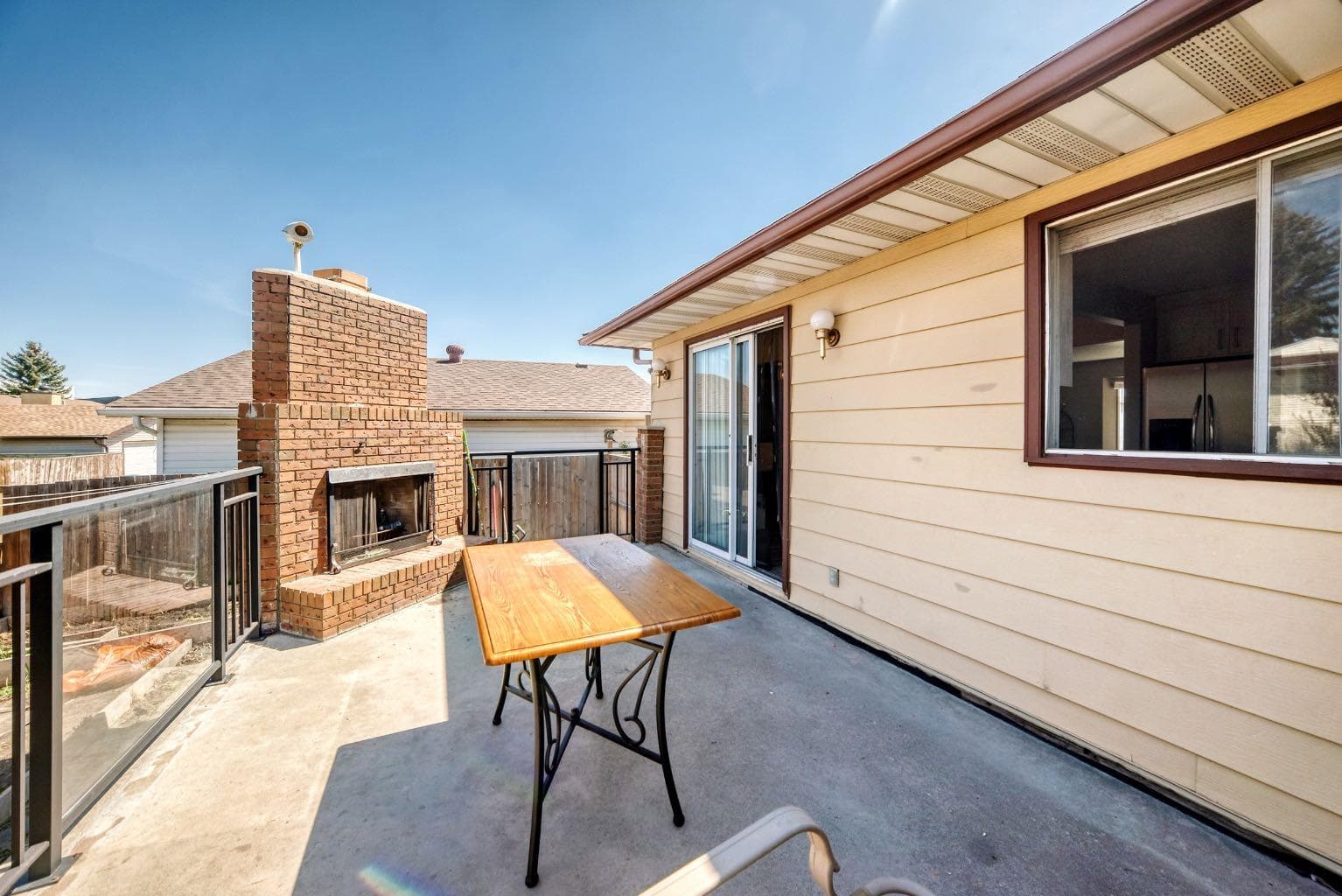 28 Rundlelawn Place NE