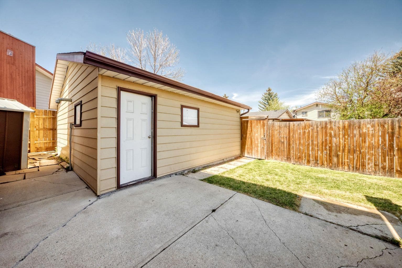 28 Rundlelawn Place NE