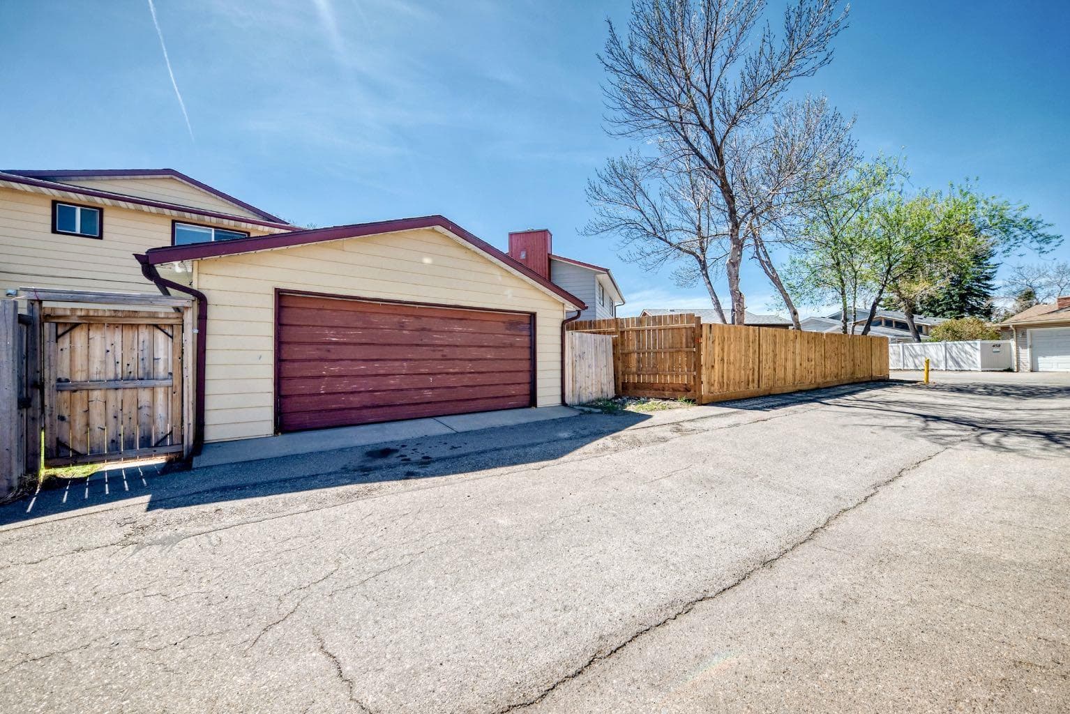 28 Rundlelawn Place NE