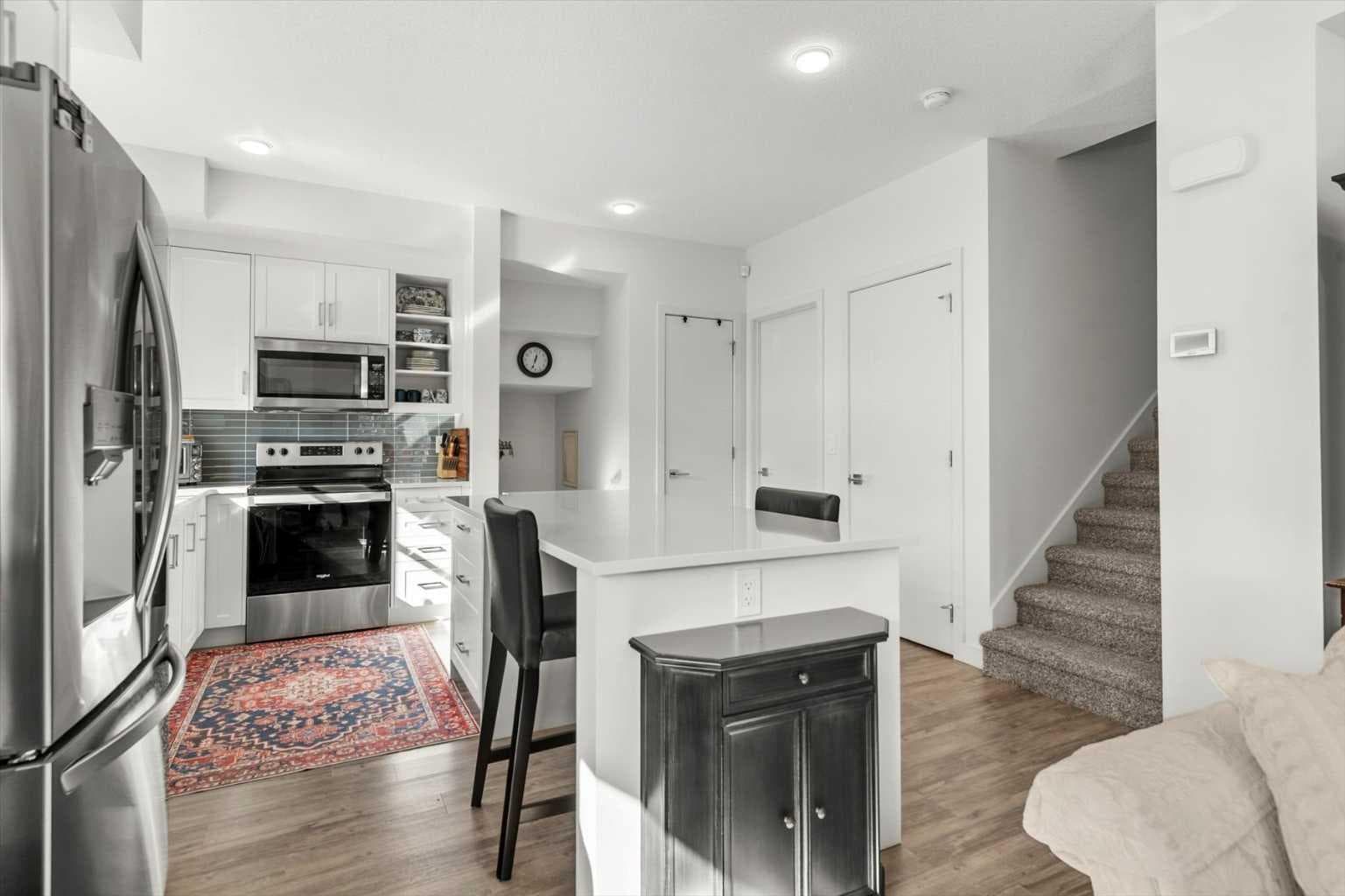 3401, 100 Walgrove Court SE
