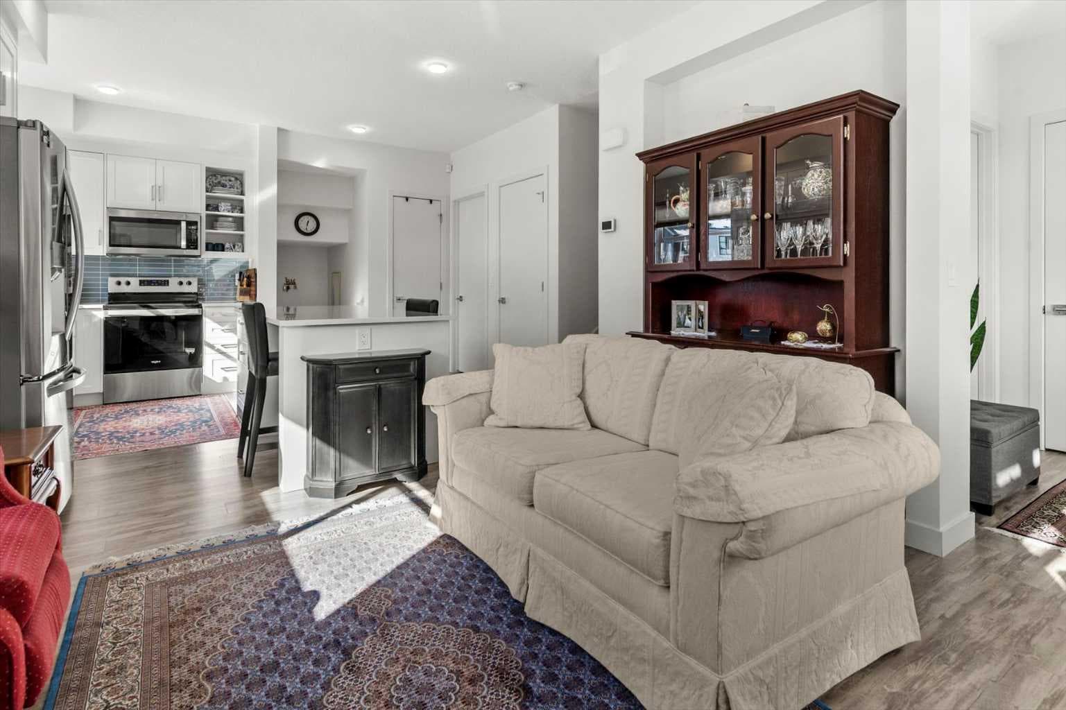 3401, 100 Walgrove Court SE