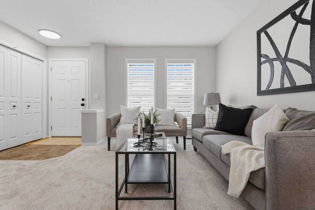 115 Elgin Meadows View SE