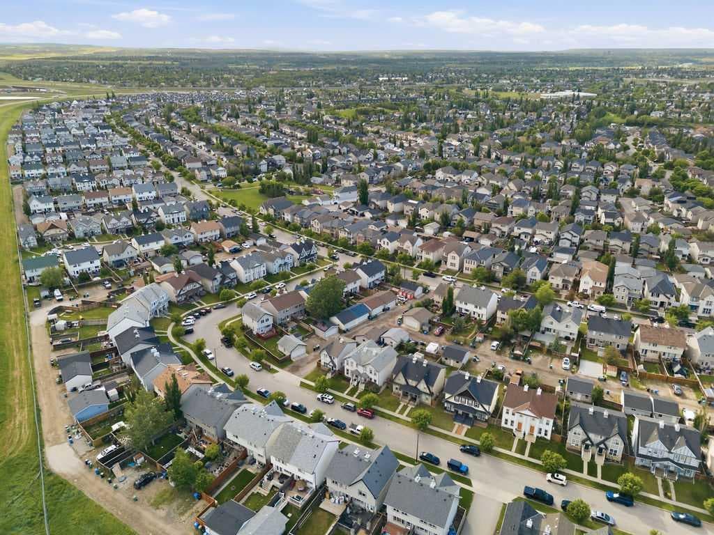 115 Elgin Meadows View SE