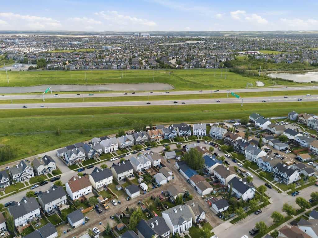 115 Elgin Meadows View SE