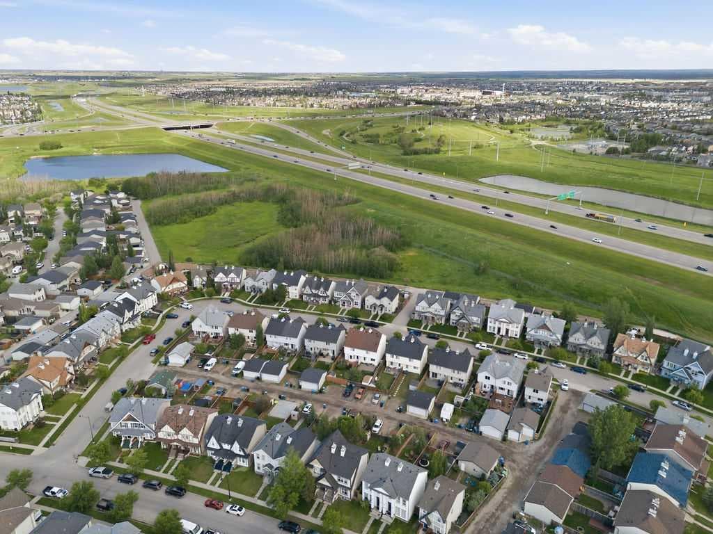 115 Elgin Meadows View SE