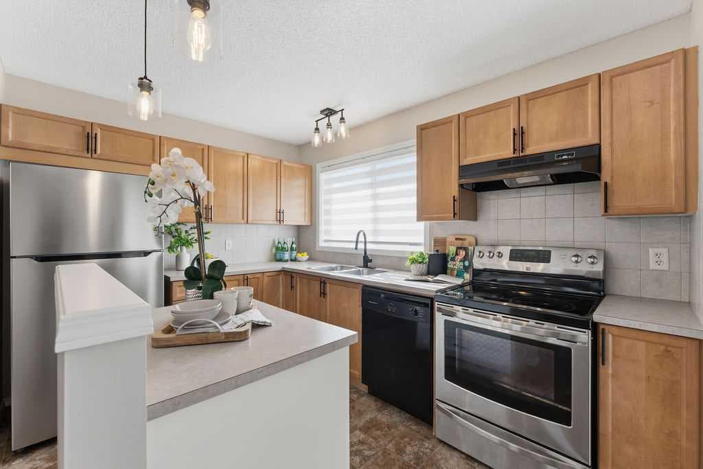 115 Elgin Meadows View SE