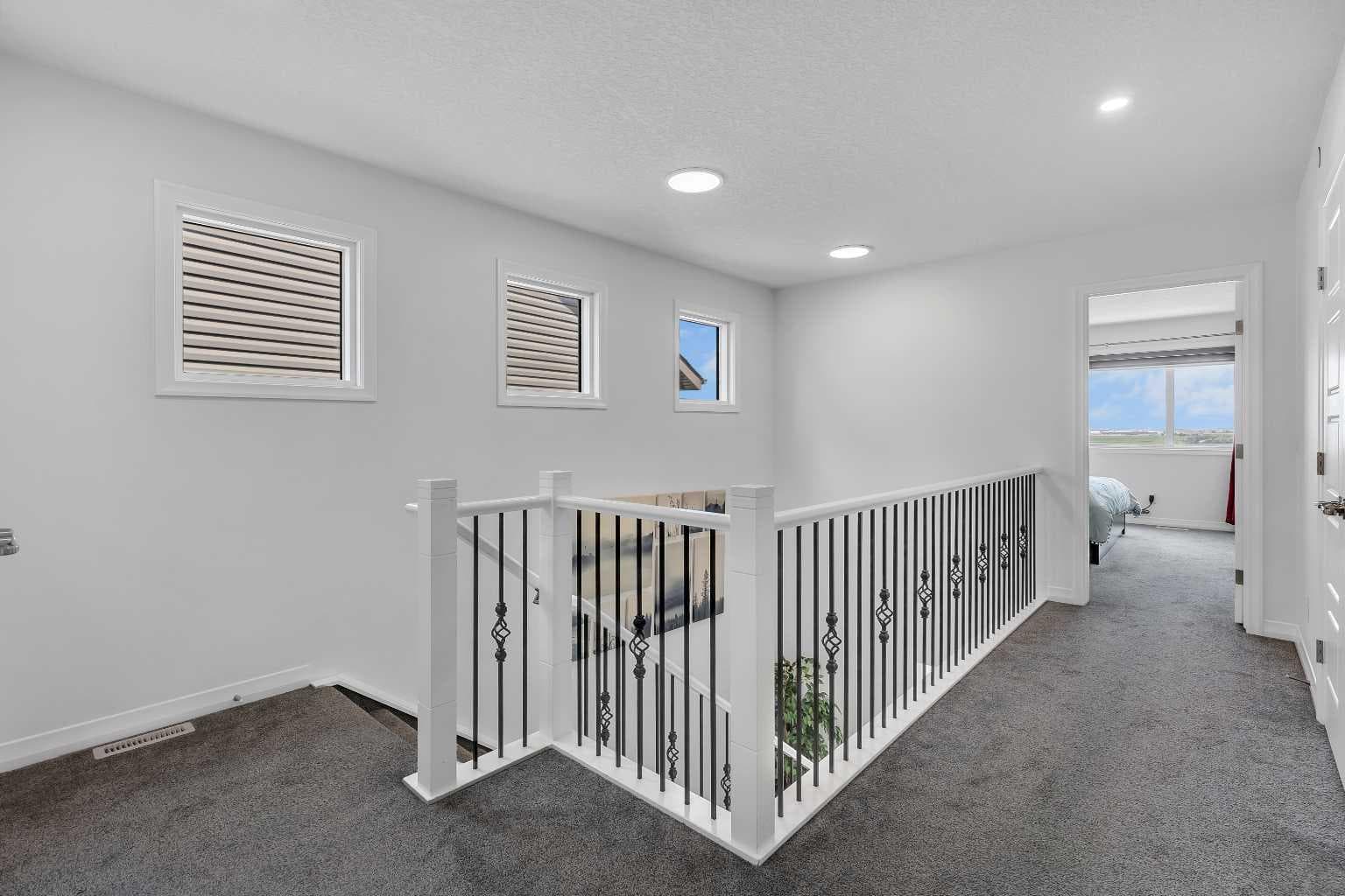 176 Howse Crescent NE