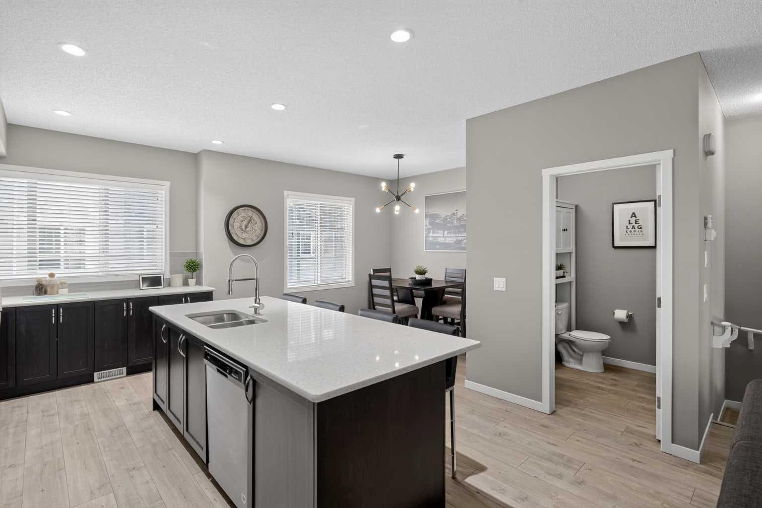 412 Nolanlake Villas NW