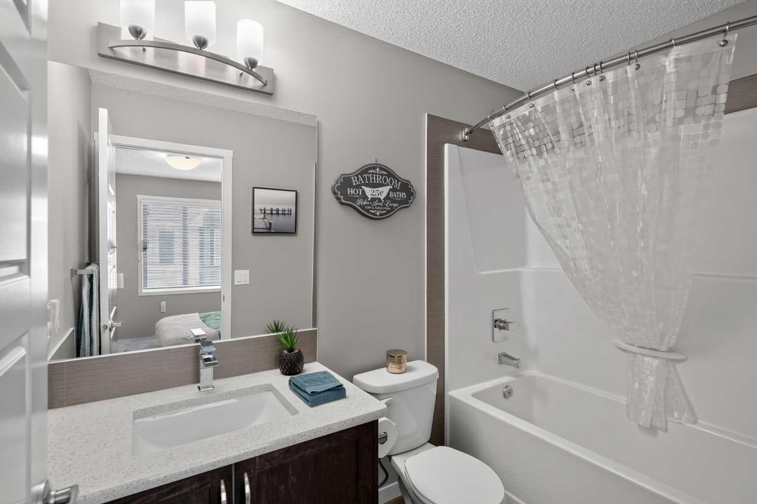 412 Nolanlake Villas NW