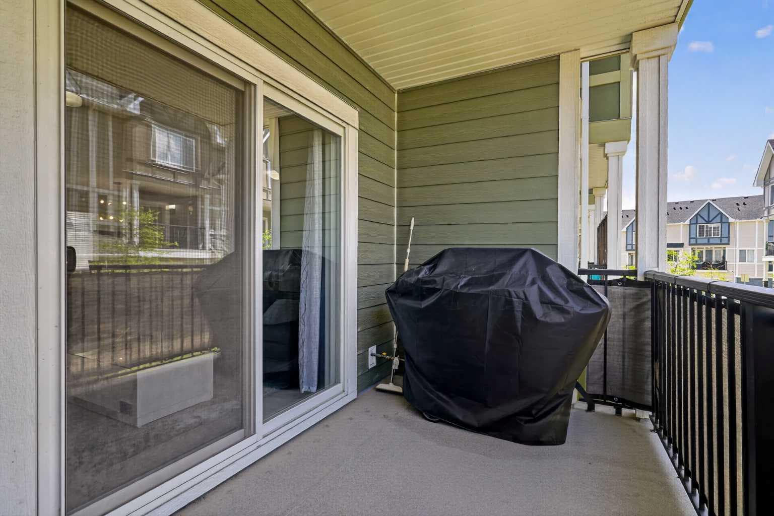 412 Nolanlake Villas NW