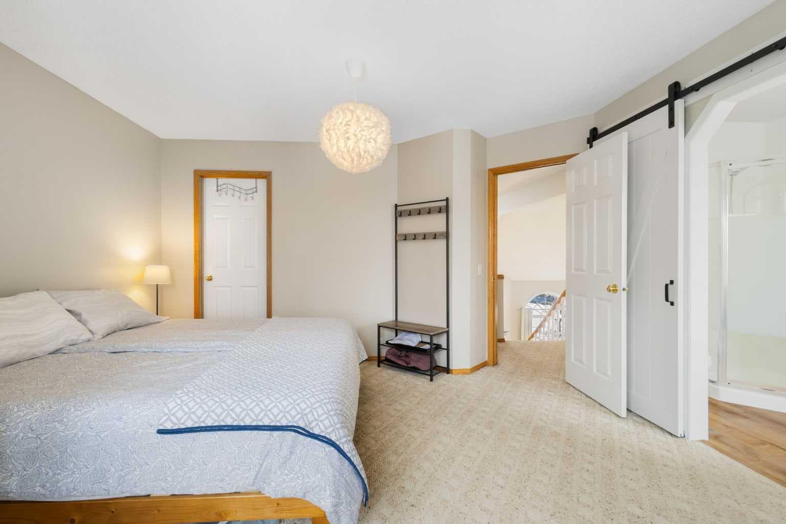 136 Douglas Glen Heath SE