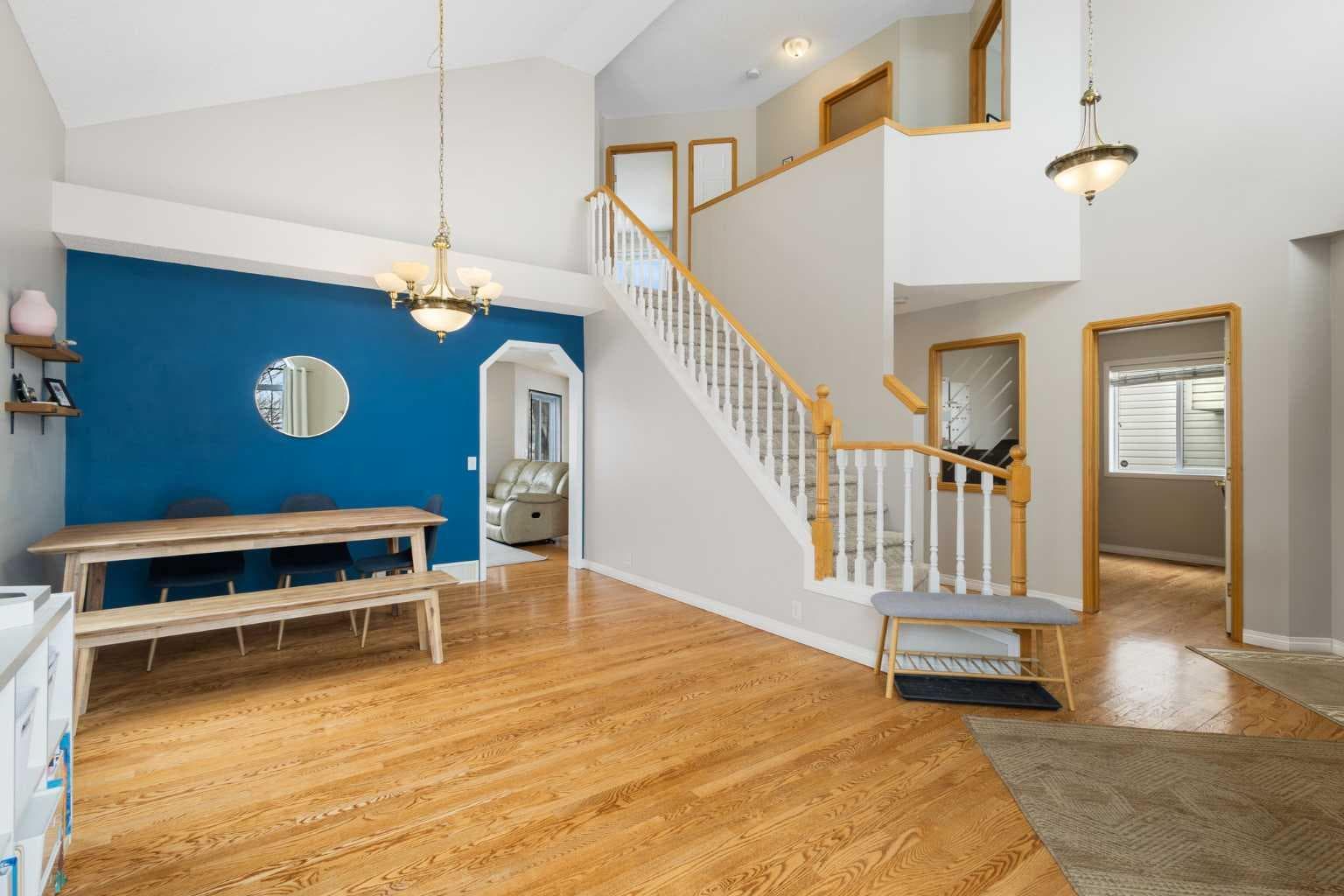 136 Douglas Glen Heath SE