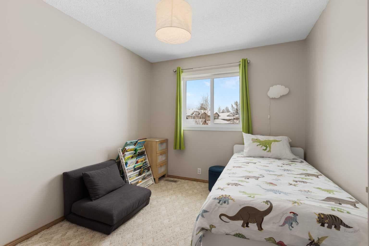 136 Douglas Glen Heath SE
