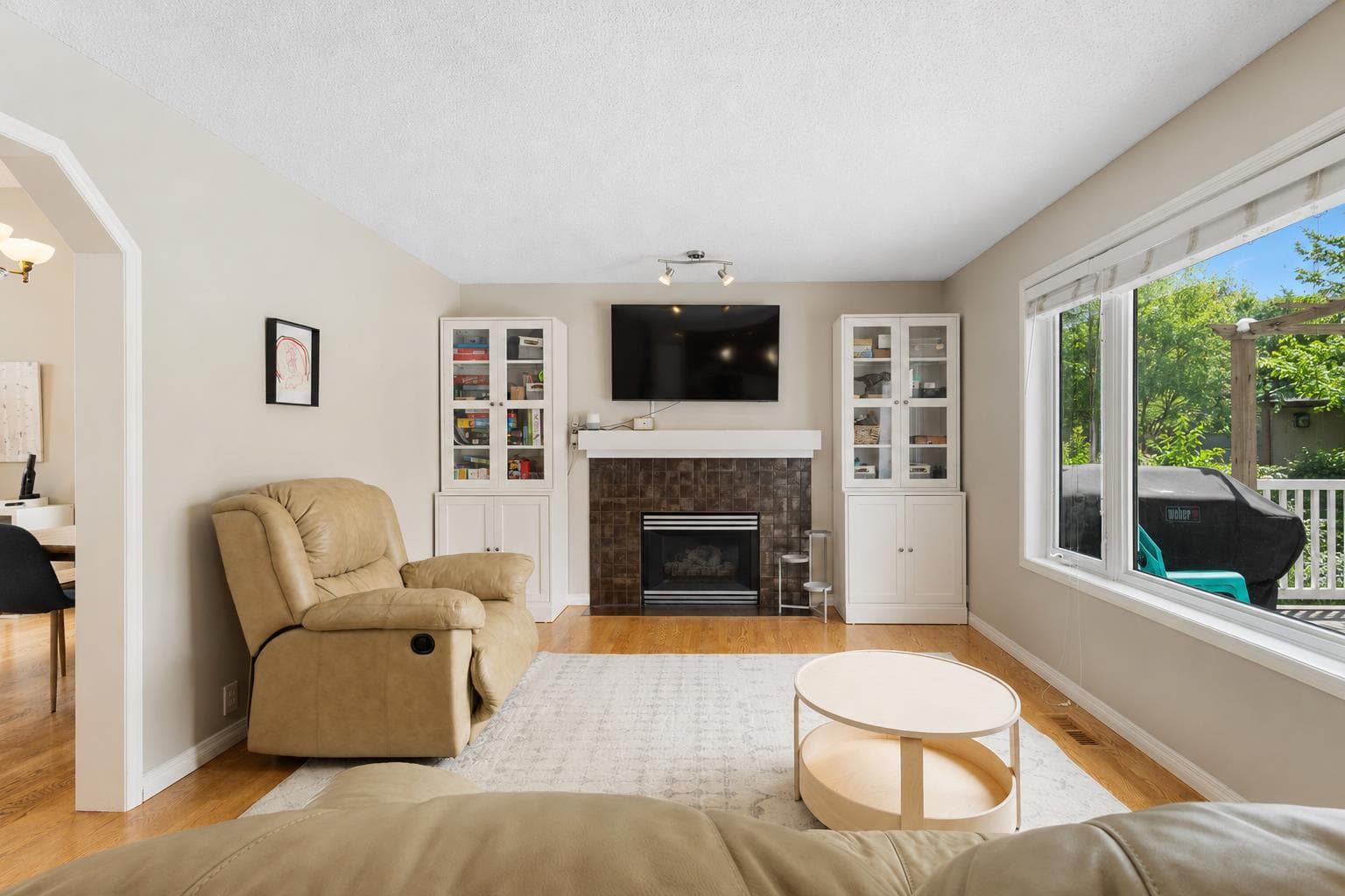 136 Douglas Glen Heath SE