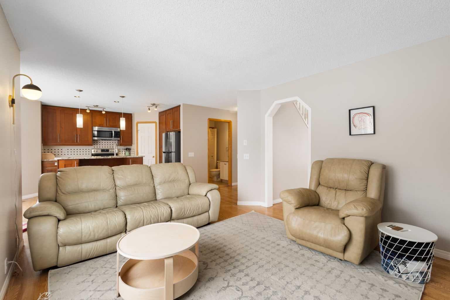 136 Douglas Glen Heath SE
