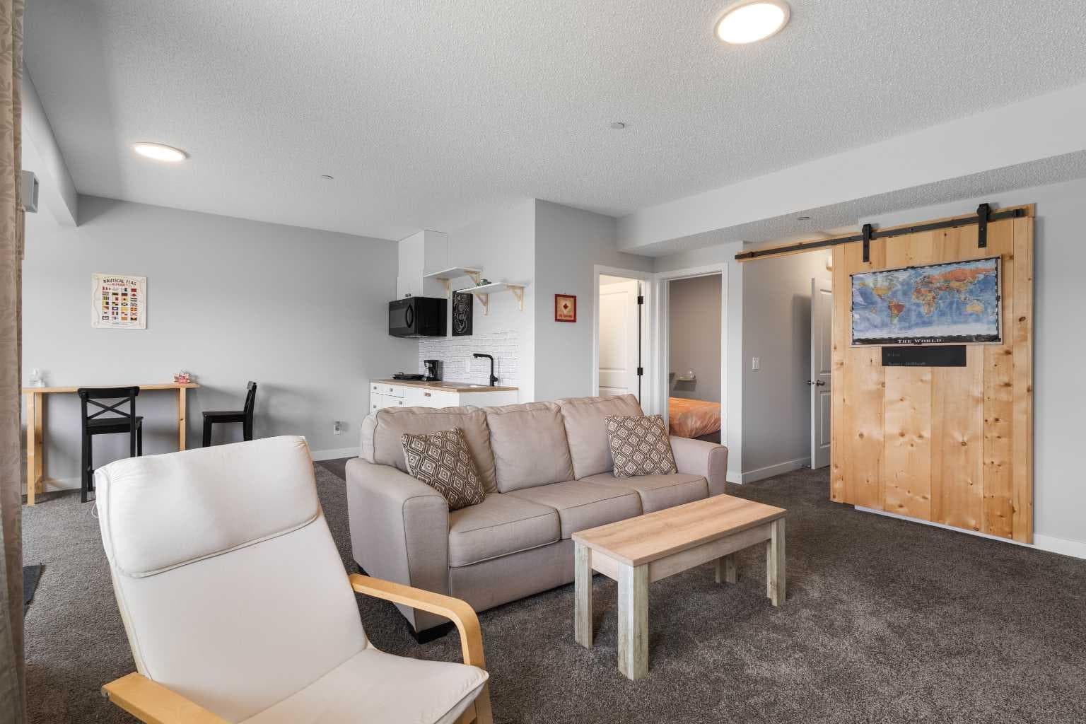 47 Lucas Terrace NW