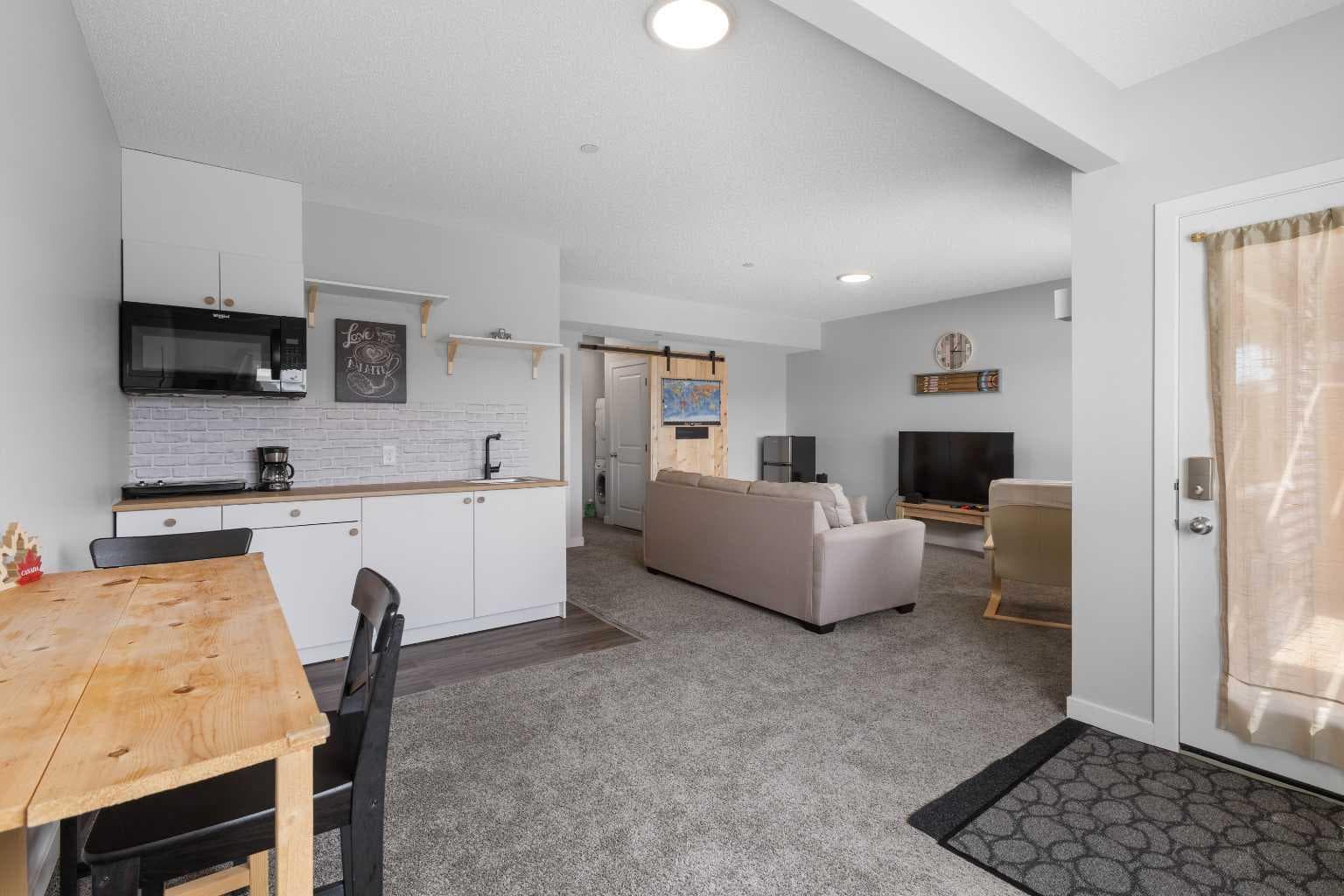 47 Lucas Terrace NW
