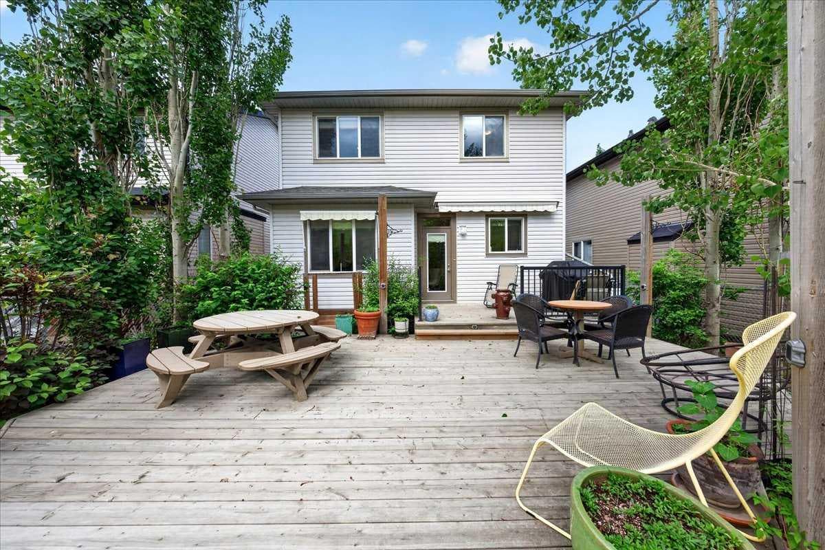 60 Sherwood Crescent NW