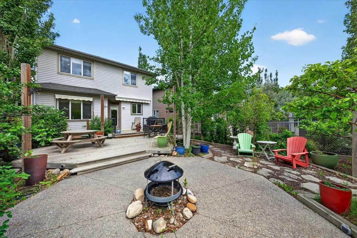60 Sherwood Crescent NW