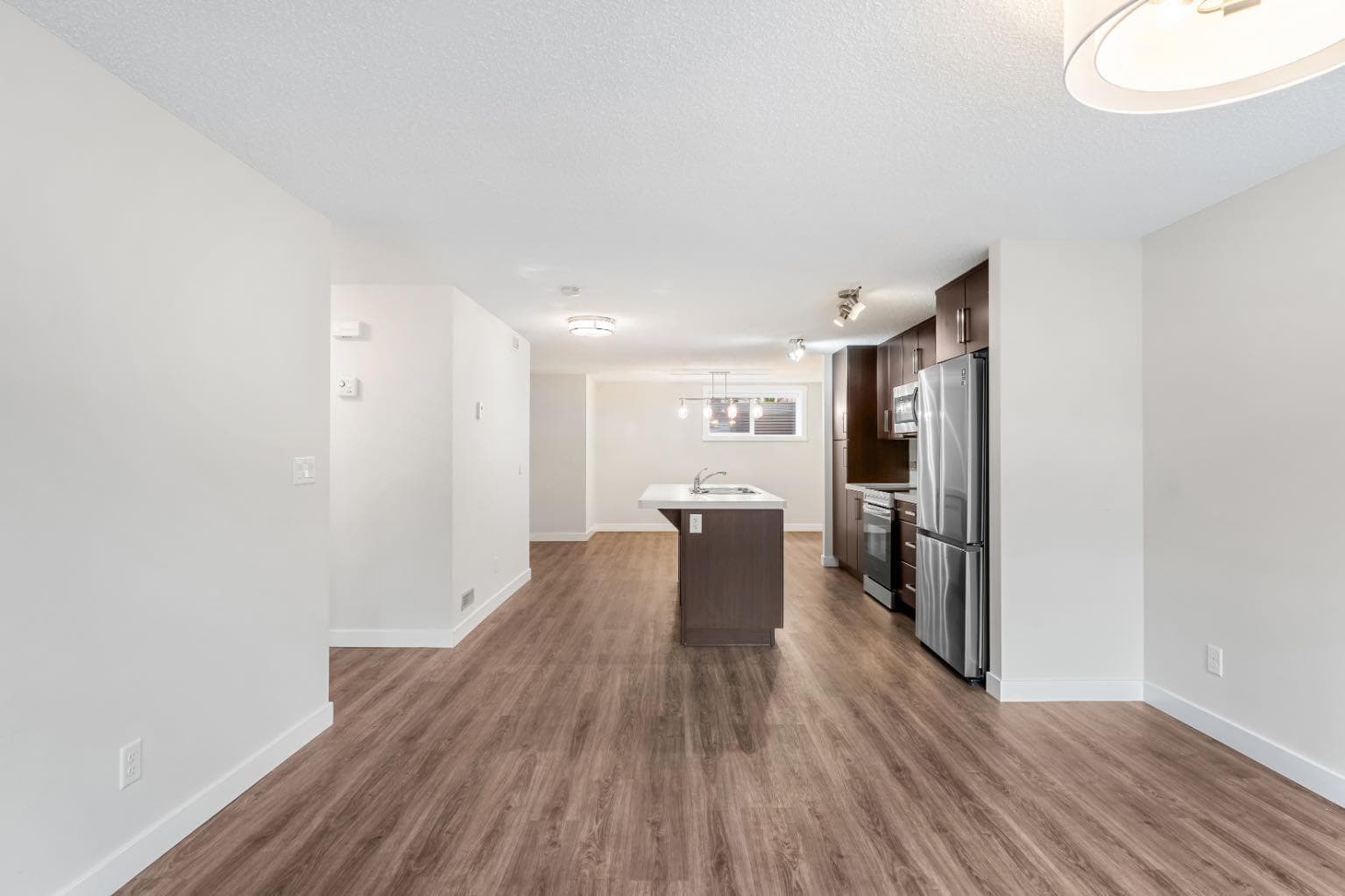 517 Mckenzie Towne Close SE
