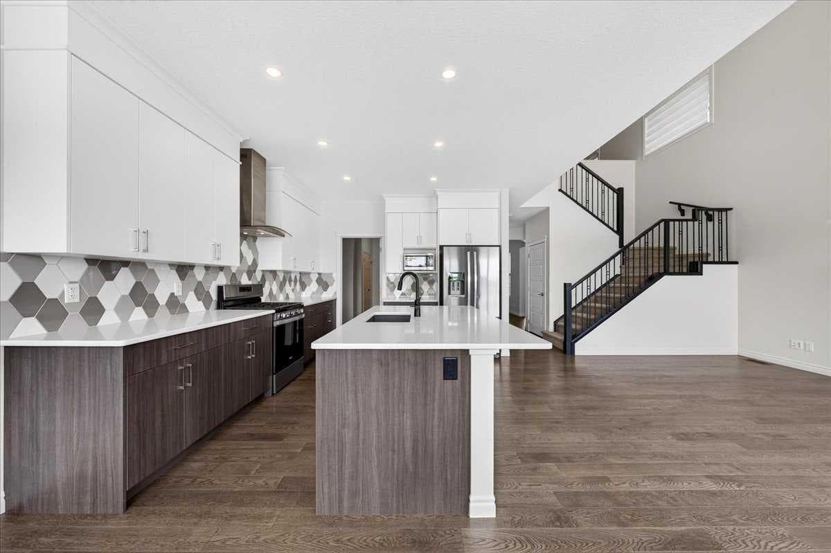 75 Midgrove Drive SW
