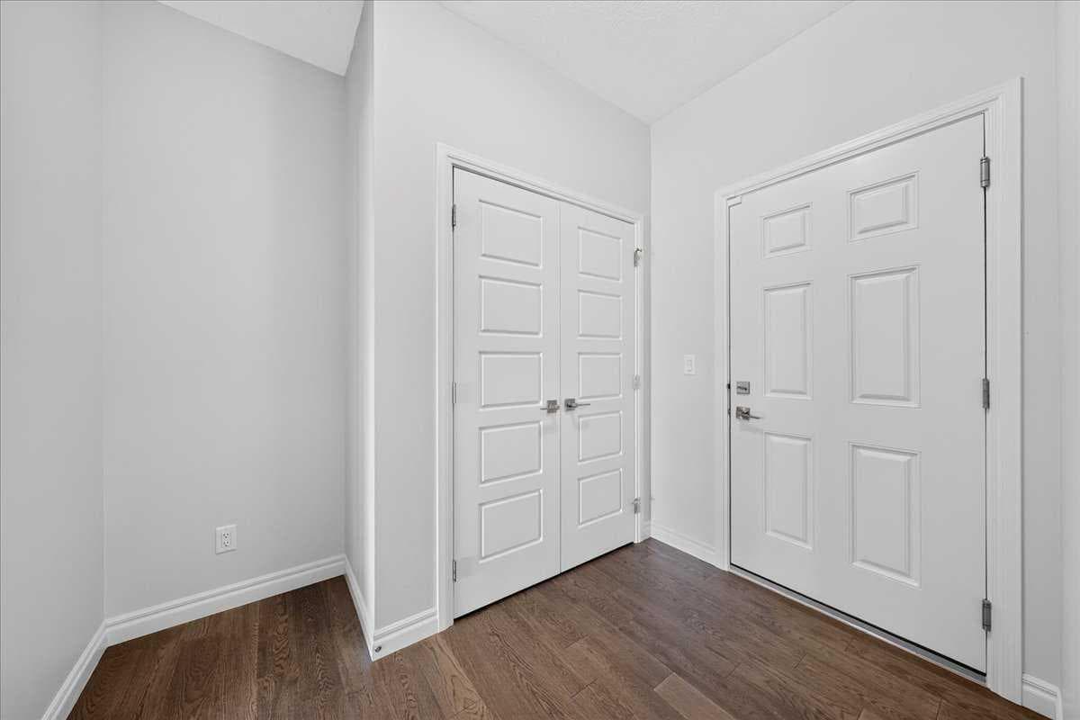 75 Midgrove Drive SW