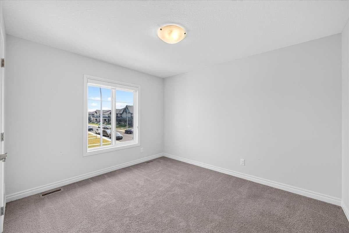 75 Midgrove Drive SW
