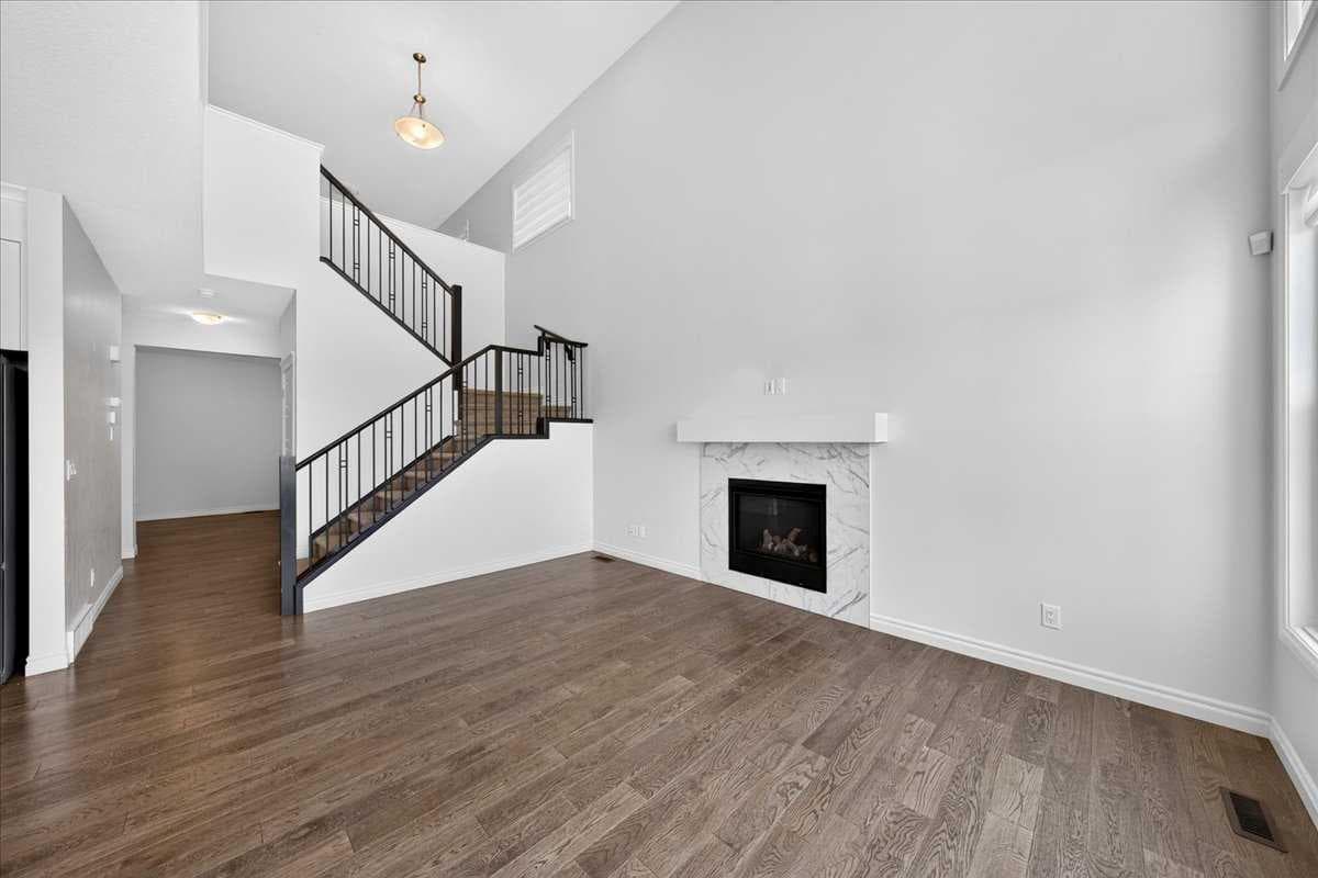 75 Midgrove Drive SW